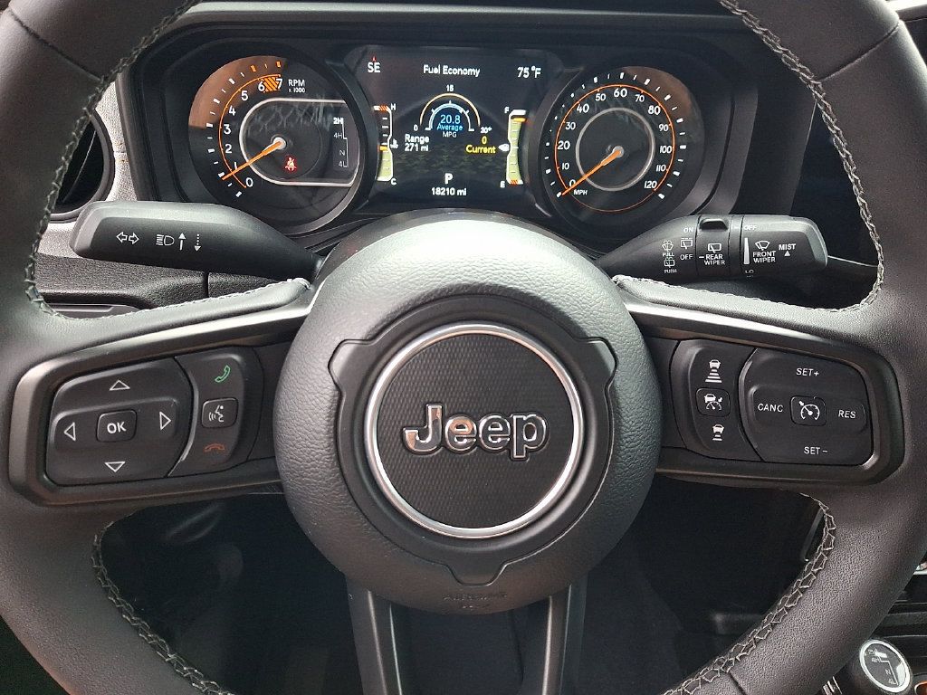 Used 2025 Jeep Wrangler Sport AWD/4WD image 22