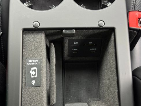 Used 2023 Porsche Macan image 30