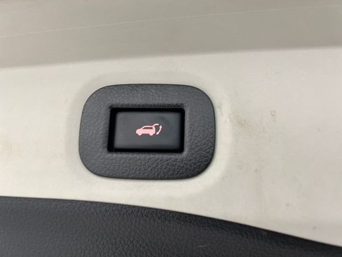 Used 2017 Nissan Rogue SL AWD/4WD image 37