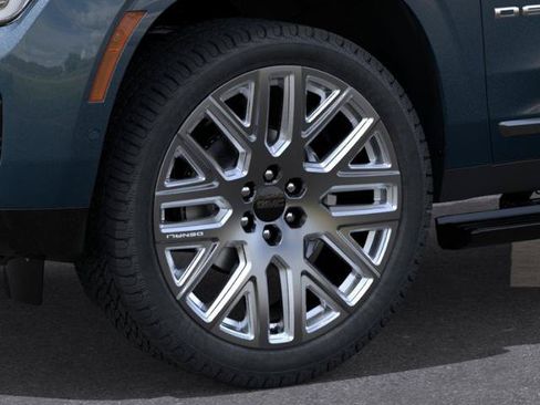 New 2026 GMC Yukon XL Denali Ultimate w/ LPO, Illumination Package AWD/4WD image 9