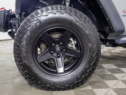 Used 2022 Jeep Gladiator Rubicon w/ LED Lighting Group AWD/4WD image 50