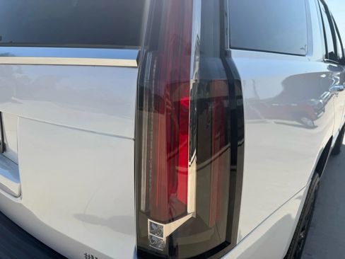 Used 2019 Cadillac Escalade Platinum image 69