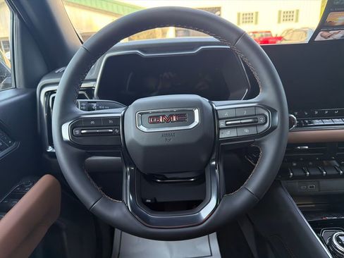 New 2026 GMC Canyon AT4 w/ AT4 Premium Package AWD/4WD image 17