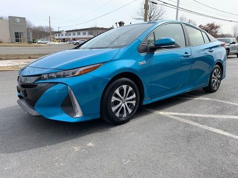 Used 2021 Toyota Prius Prime LE image 6