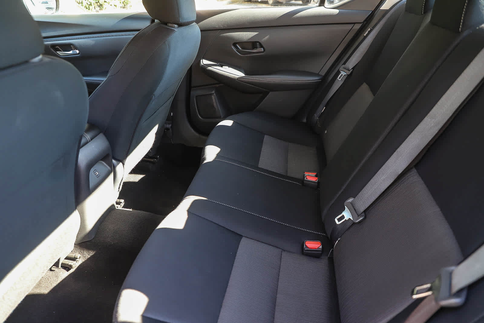 Used 2024 Nissan Sentra SV FWD image 18