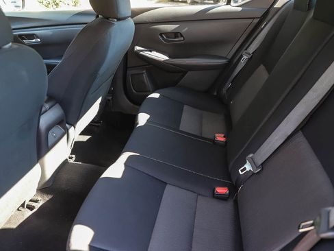 Used 2024 Nissan Sentra SV FWD image 18