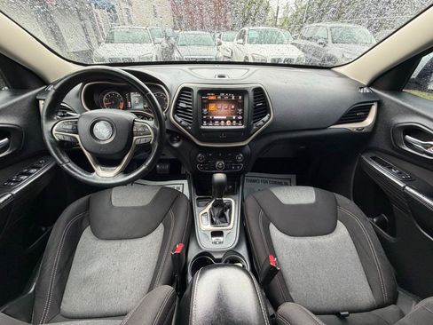Used 2014 Jeep Cherokee Latitude w/ Comfort/Convenience Group FWD image 39