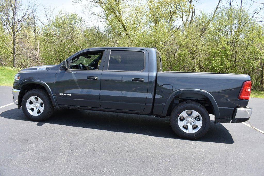 New 2026 RAM 1500 Big Horn AWD/4WD image 8