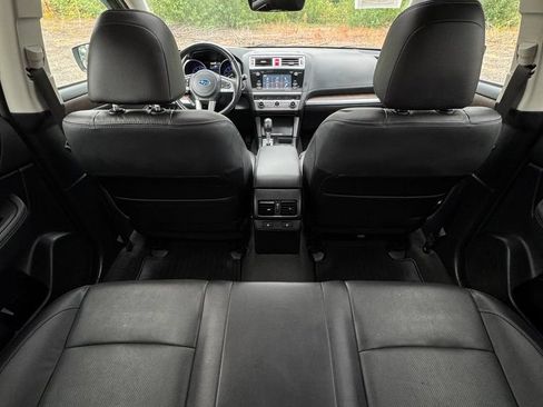 Used 2017 Subaru Outback 2.5i Limited AWD/4WD image 13