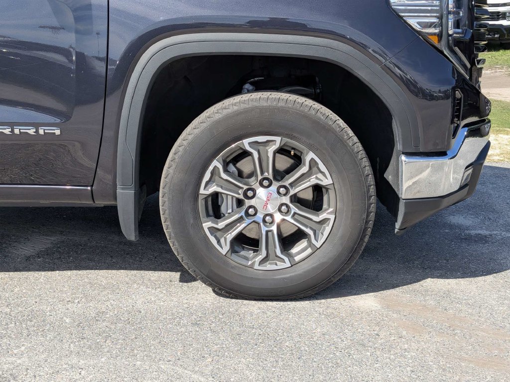 Used 2025 GMC Sierra 1500 SLT AWD/4WD image 10