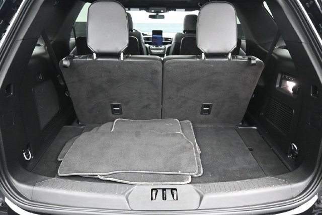 Used 2024 Ford Explorer ST w/ Technology Package AWD/4WD image 10