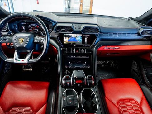 Used 2021 Lamborghini Urus image 68