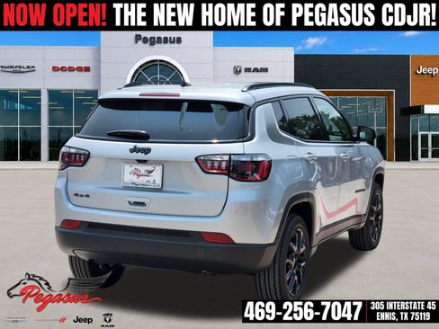 New 2026 Jeep Compass Latitude AWD/4WD image 5