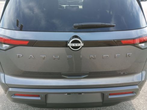 New 2026 Nissan Pathfinder SL image 14