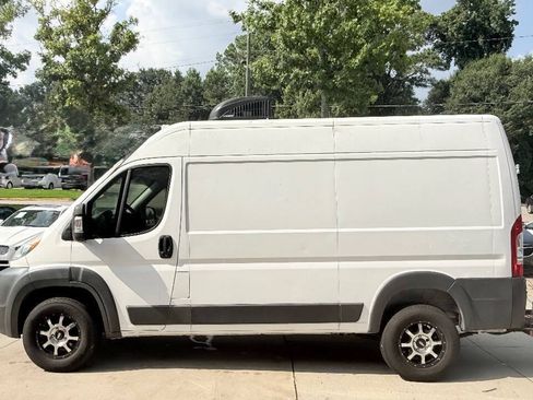 Used 2017 RAM ProMaster 1500 FWD image 3