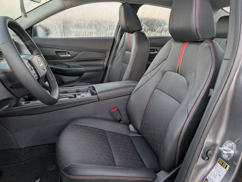 New 2026 Nissan Sentra SR w/ SR Premium Package FWD image 18
