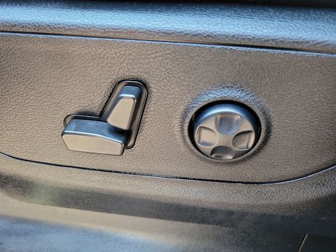 Used 2021 RAM 1500 Big Horn AWD/4WD image 10