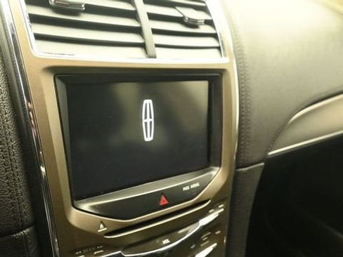 Used 2014 Lincoln MKX FWD w/ Equipment Group 101A image 16