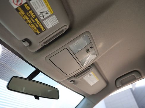 Used 2012 Toyota RAV4 FWD image 6