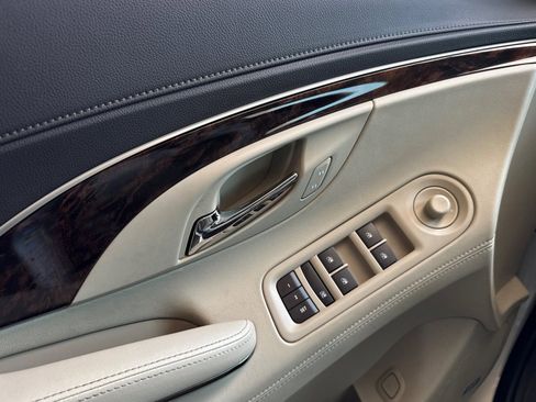 Used 2016 Buick LaCrosse Leather FWD image 12