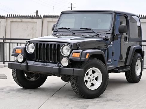 Used 2005 Jeep Wrangler Sport AWD/4WD image 3