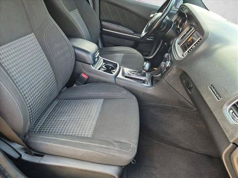 Used 2023 Dodge Charger SXT RWD image 19