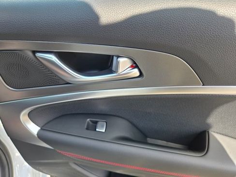 Used 2025 Genesis G70 2.5T w/ Sport Prestige Package image 27