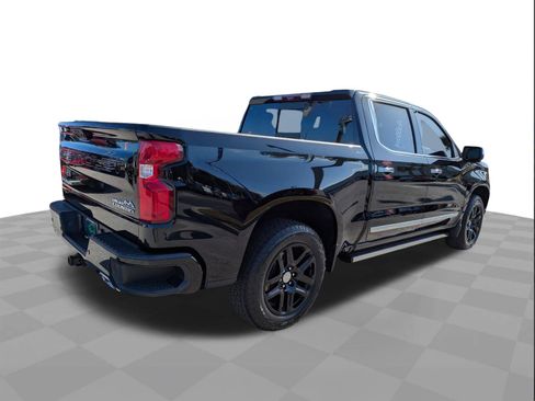 Used 2023 Chevrolet Silverado 1500 High Country w/ Technology Package image 4