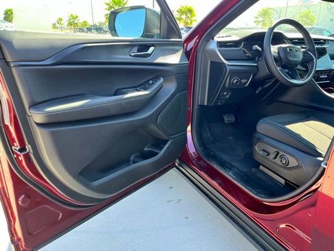 New 2025 Jeep Grand Cherokee L Laredo w/ Luxury Tech Group I image 14