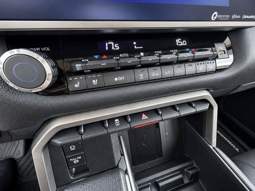 Used 2022 Toyota Tundra Limited AWD/4WD image 11