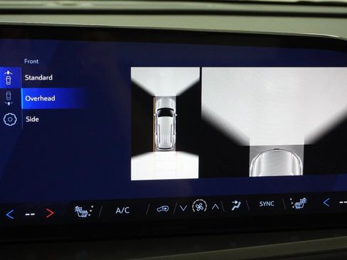 New 2026 Chevrolet Traverse LT w/ Driver Confidence Package image 32