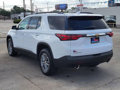 Used 2023 Chevrolet Traverse LT image 5