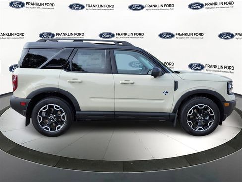 New 2025 Ford Bronco Sport Outer Banks w/ Outer Banks Tech Package+ image 6