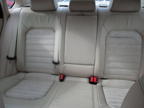 Used 2014 Volkswagen Passat TDI SEL Premium FWD image 15