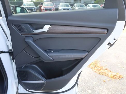 Used 2024 Audi Q5 2.0T Premium Plus image 18