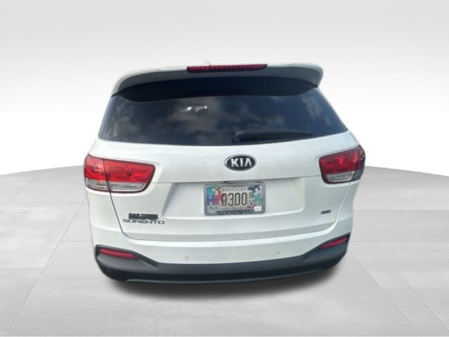 Used 2016 Kia Sorento FWD w/ LX Convenience Package image 9