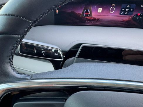 Used 2024 Lincoln Nautilus Premier image 20