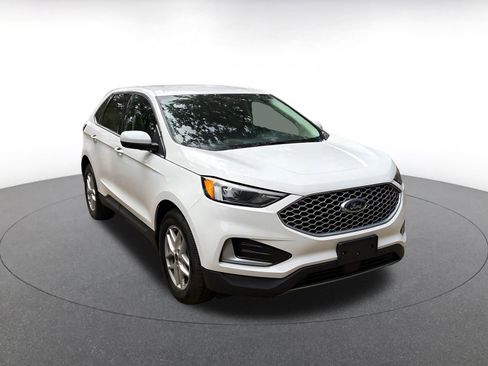 Used 2024 Ford Edge SEL image 1