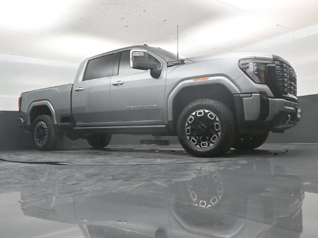 Used 2025 GMC Sierra 3500 Denali Ultimate AWD/4WD image 54