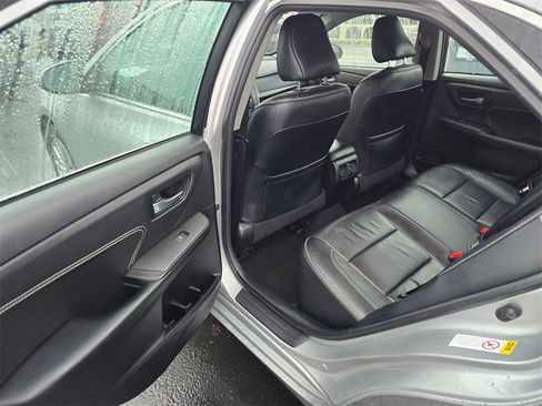 Used 2016 Toyota Camry XLE image 15