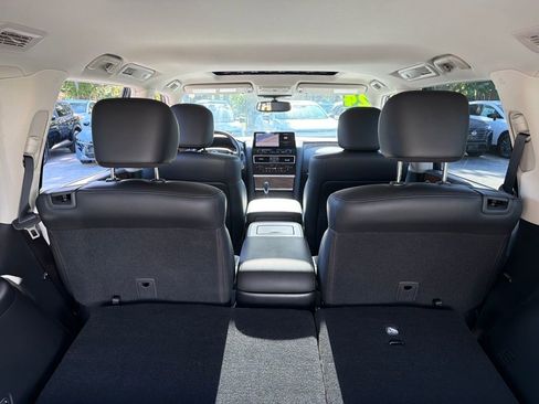 Used 2024 Nissan Armada SL w/ Captain's Chairs Package RWD image 34