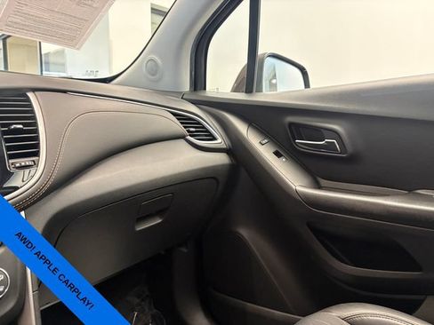 Used 2022 Chevrolet Trax LT w/ LT Convenience Package AWD/4WD image 21