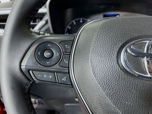 Used 2025 Toyota Corolla Cross LE w/ Moonroof Package FWD image 15