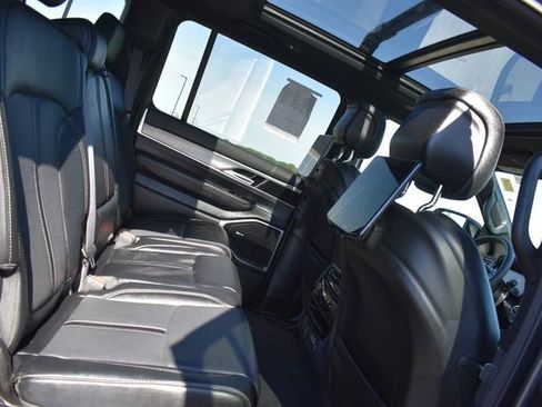 Used 2024 Jeep Wagoneer Series II AWD/4WD image 20