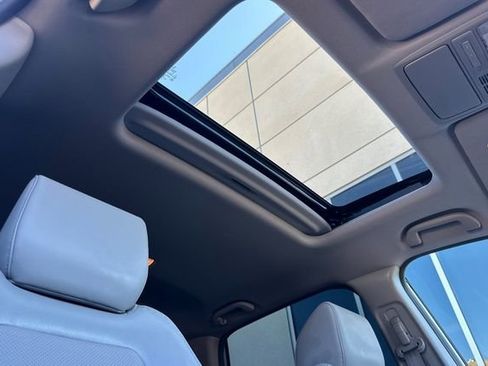 Certified 2022 Honda CR-V Touring image 19