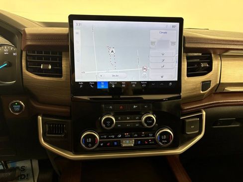 Used 2024 Ford Expedition Limited AWD/4WD image 28