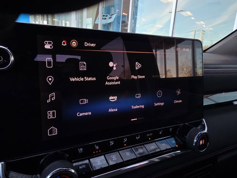 Used 2023 Chevrolet Colorado Z71 w/ Z71 Convenience Package 2 image 24