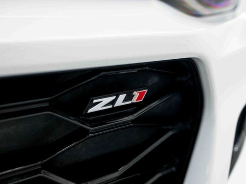 Used 2017 Chevrolet Camaro ZL1 RWD image 17
