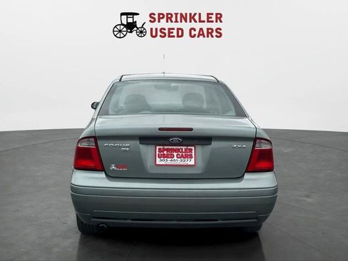 Used 2005 Ford Focus ZX4 Sedan FWD image 13