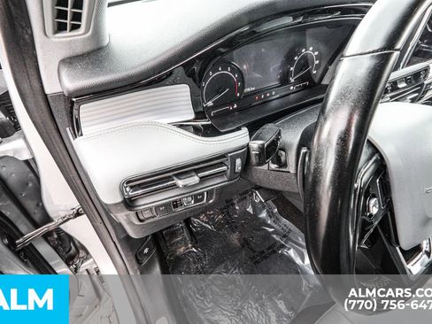 Used 2022 Lincoln Corsair AWD w/ Equipment Group 101A image 38